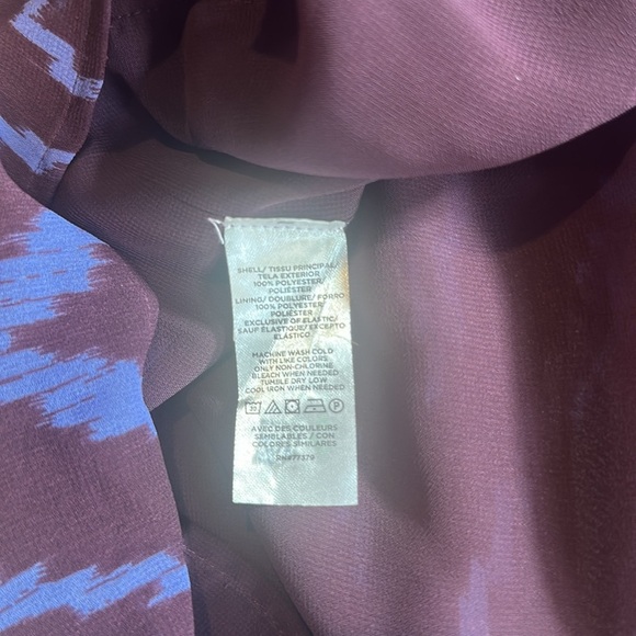 NWT Ann Taylor petite Stylish Purple & blueish Zigzag Women's Top elbow length - Picture 11 of 11